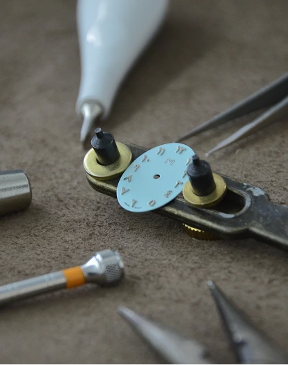 Designed & Assembled in Dubai | Minimalist