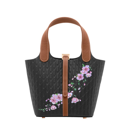 اسود و تان / ساكورا