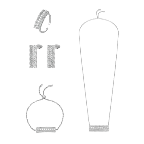 نورة / طقم باللون الفضي