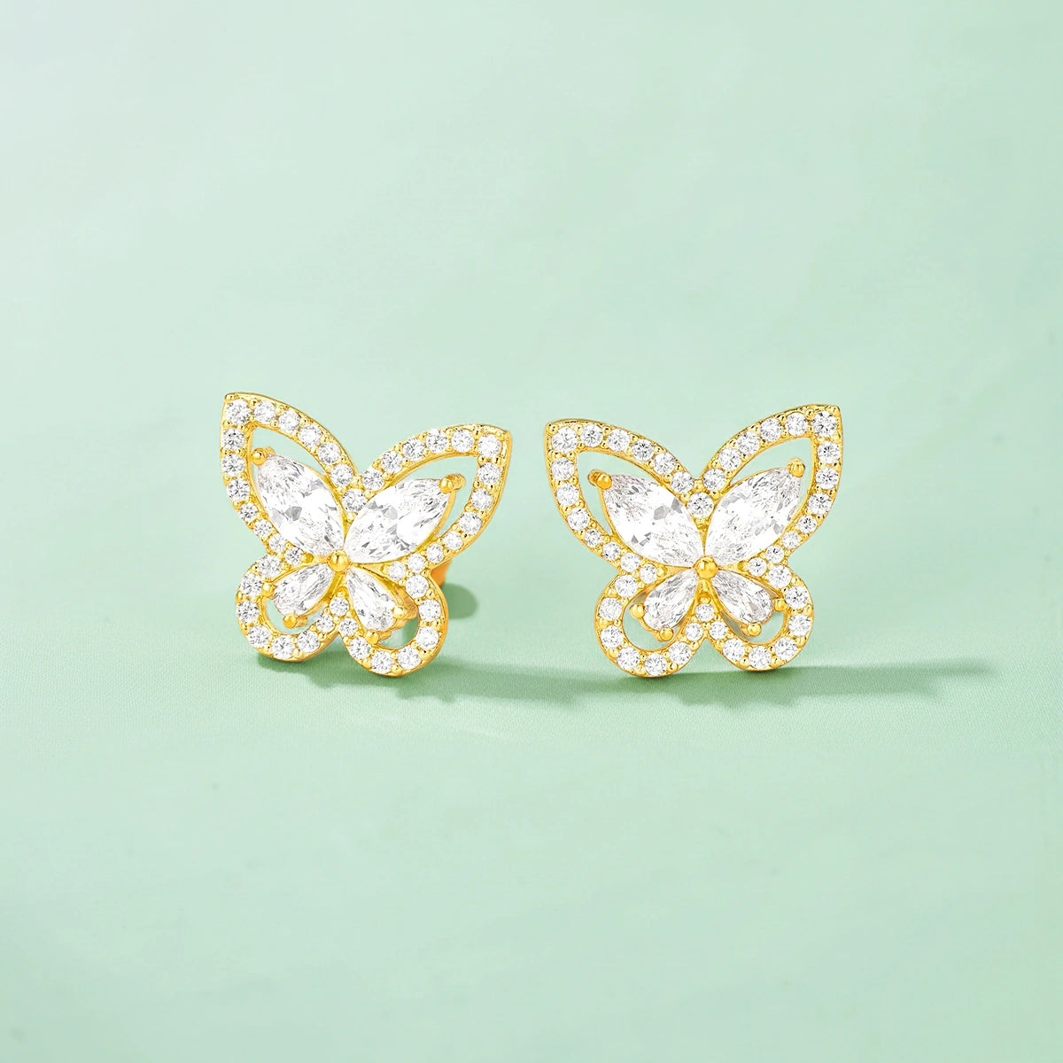 Butterfly / Earrings Gold