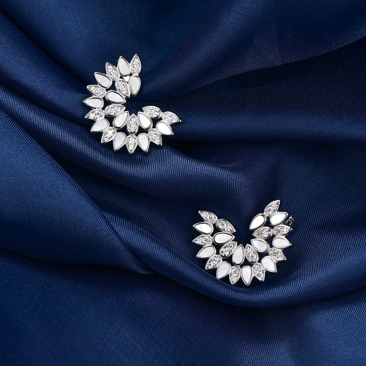 Charming Drop / Earrings Silver