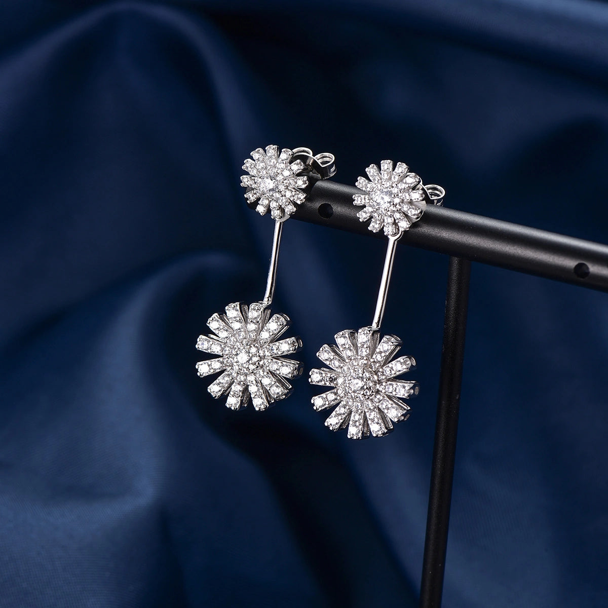 Charming Sunflower / Earrings Silver