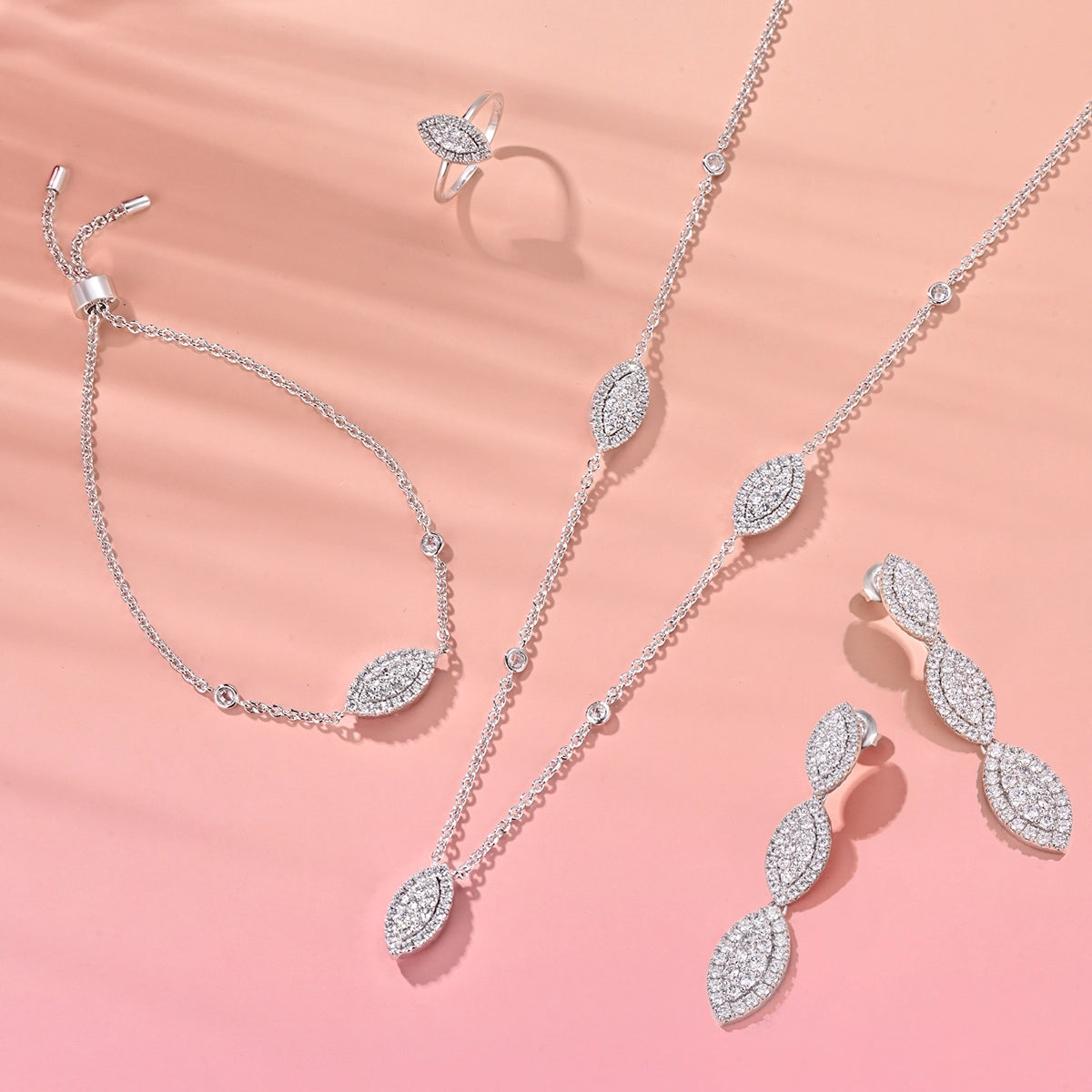 ديزي ليف / طقم باللون الفضي