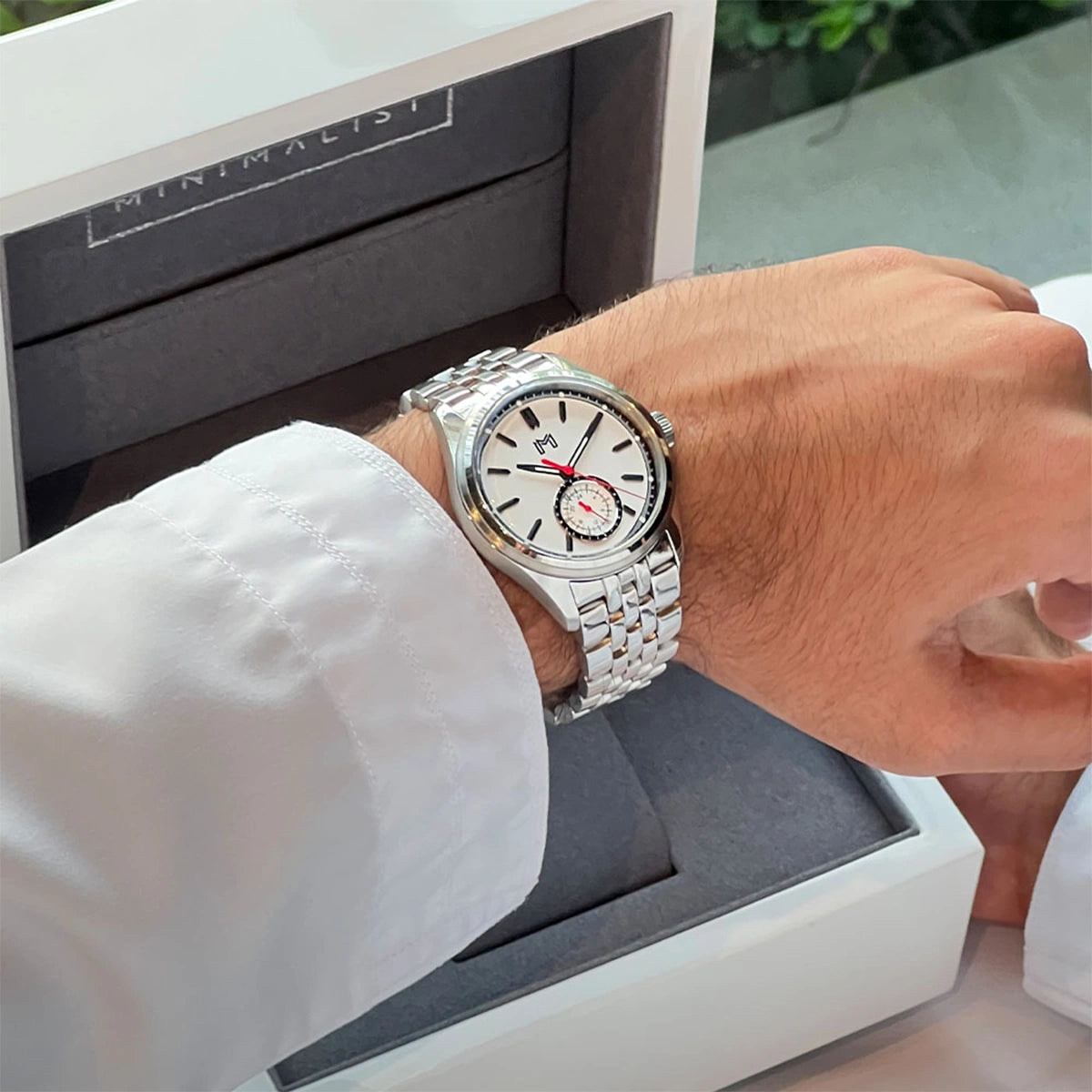 إيليمينت أبيض