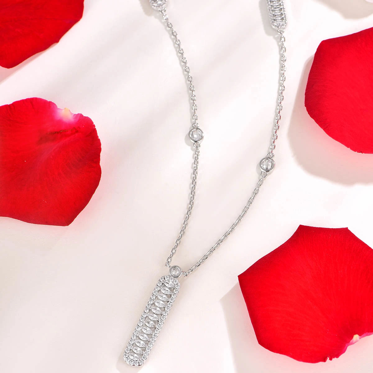 Fyne / Necklace Silver