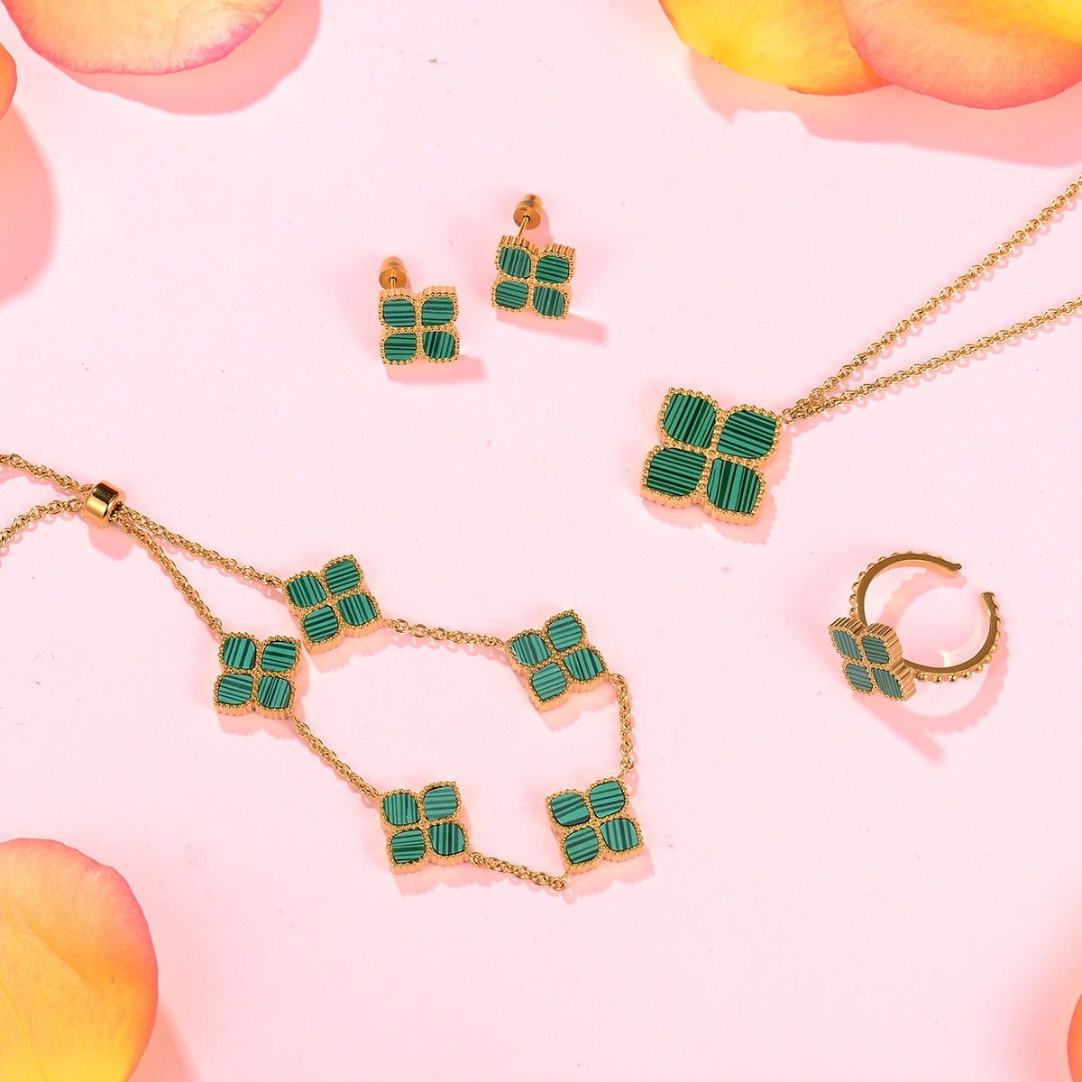 جوري / عُقد اللؤلؤ بلون الذهب