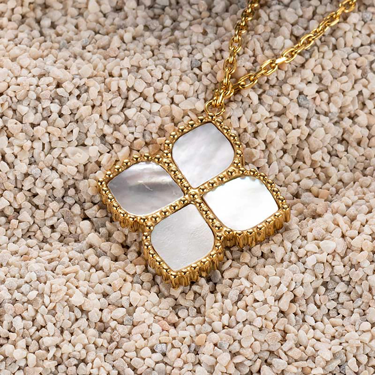 Joory / Necklace Pearl Gold