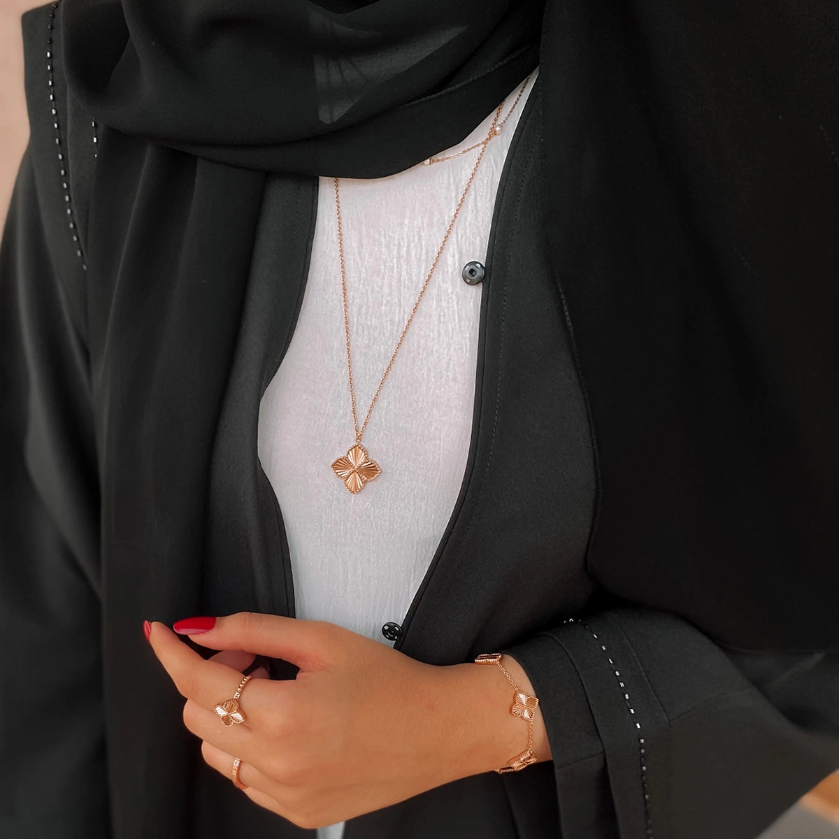 جوري / طقم إشراقة الجوري بلون الروز قولد