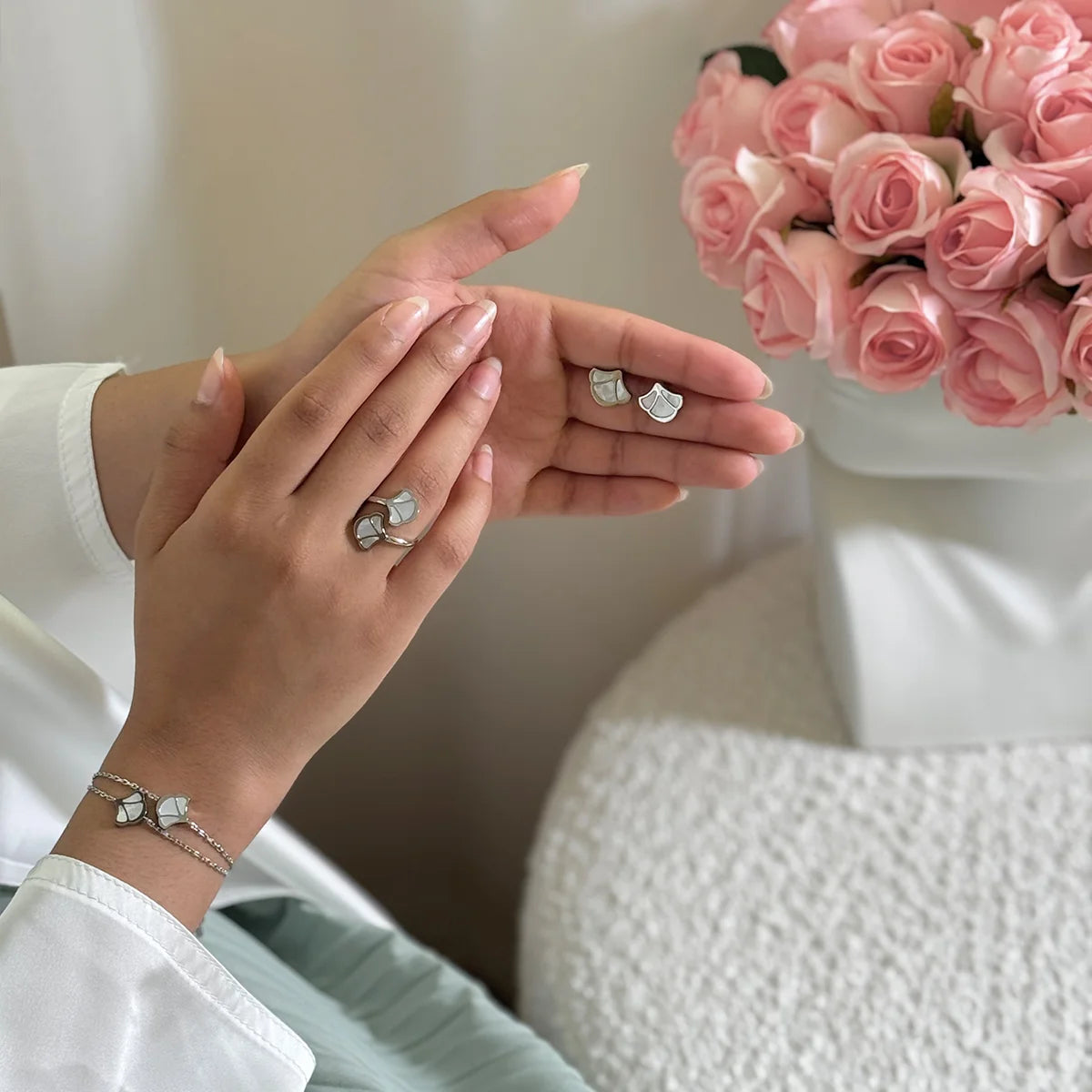 Tulip / Earrings Pearl Silver