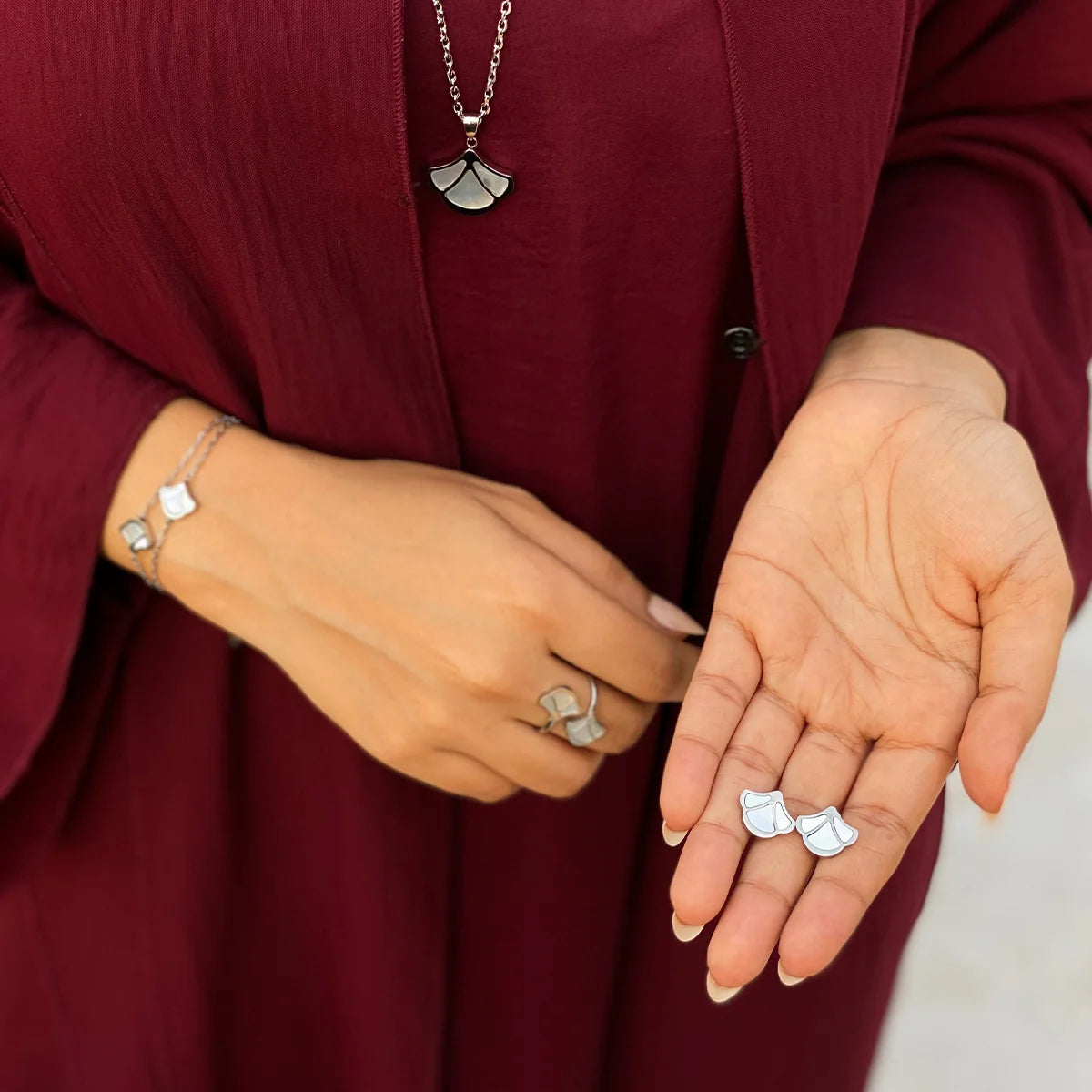 Tulip / Earrings Pearl Silver