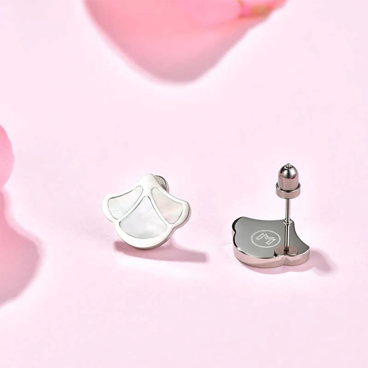 Tulip / Earrings Pearl Silver