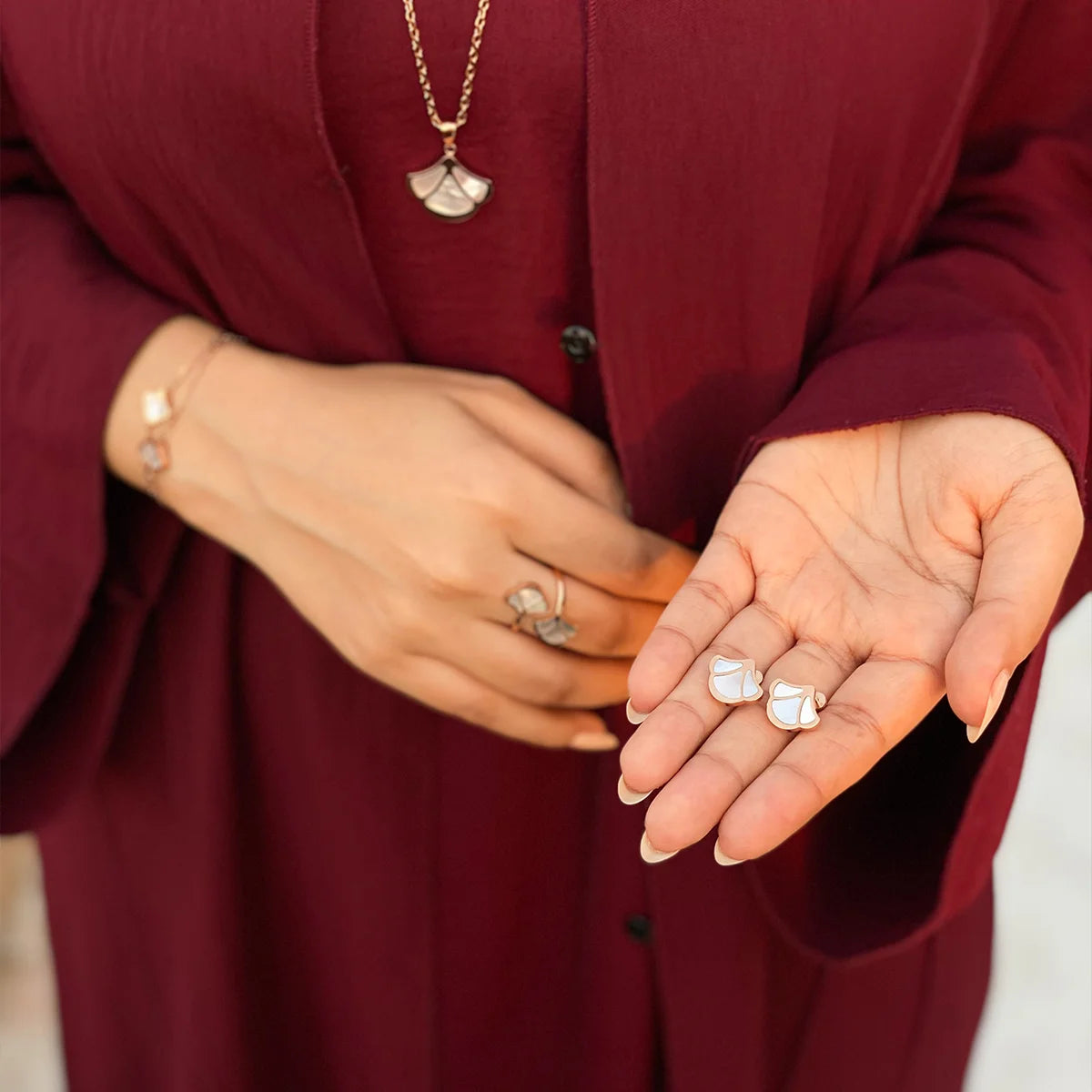 Tulip / Earrings Pearl Rose Gold