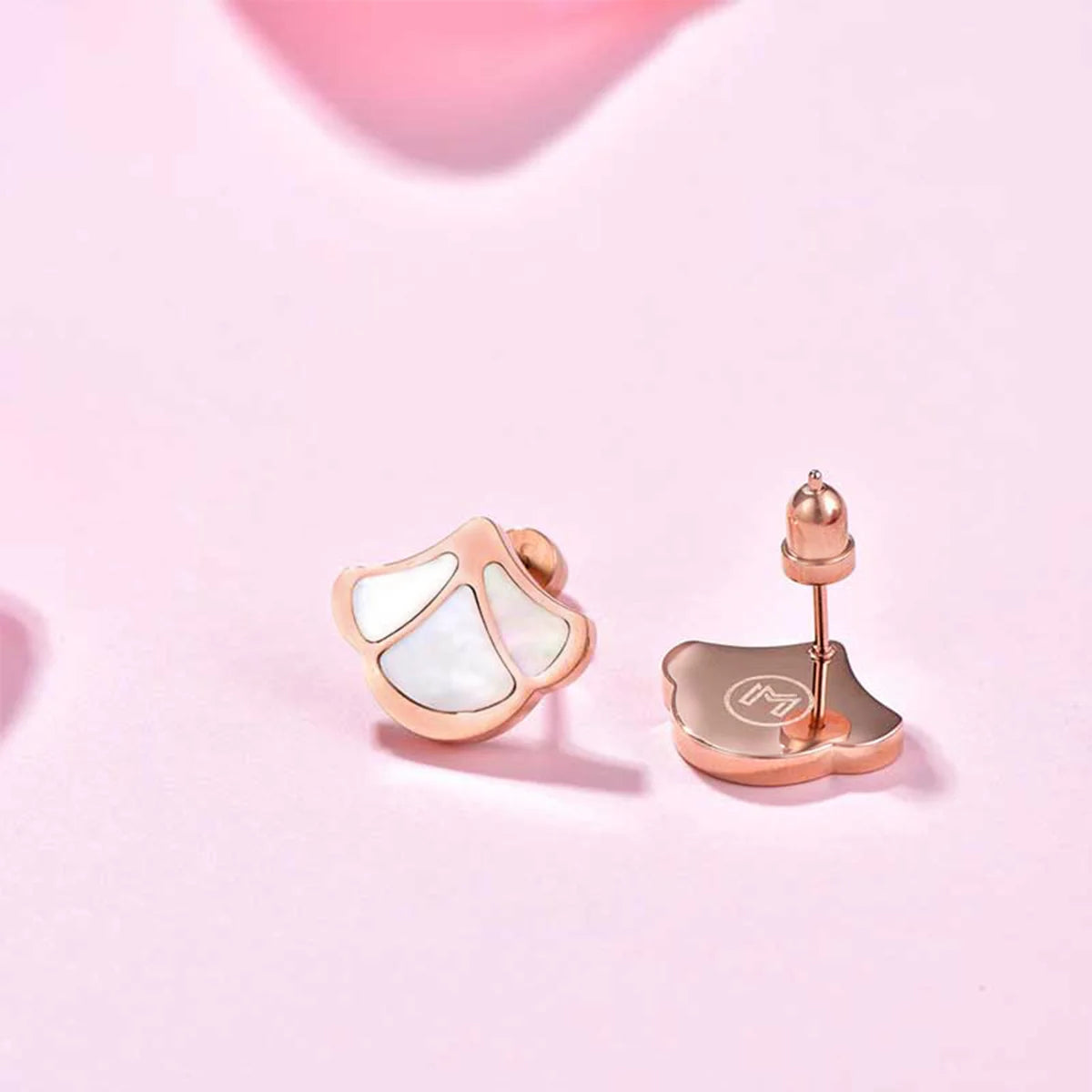 Tulip / Earrings Pearl Rose Gold