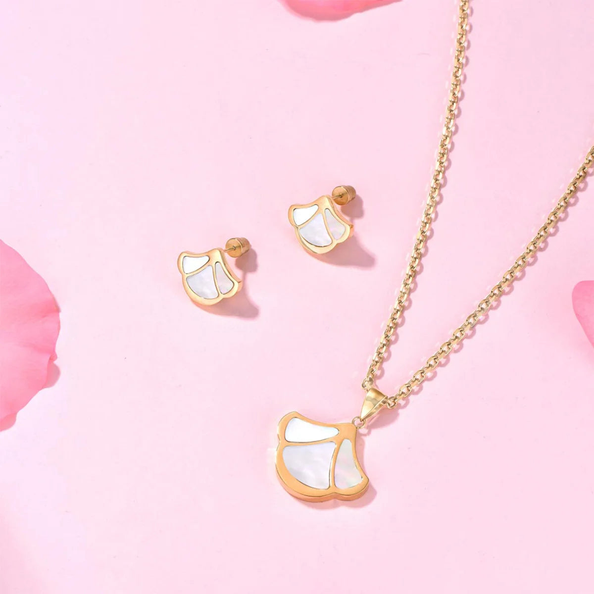 Tulip / Earrings Pearl Gold