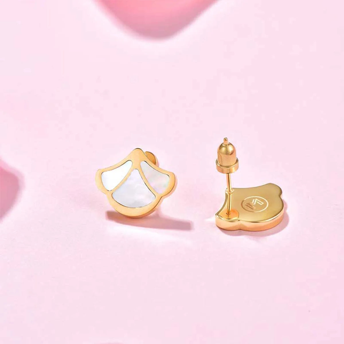Tulip / Earrings Pearl Gold
