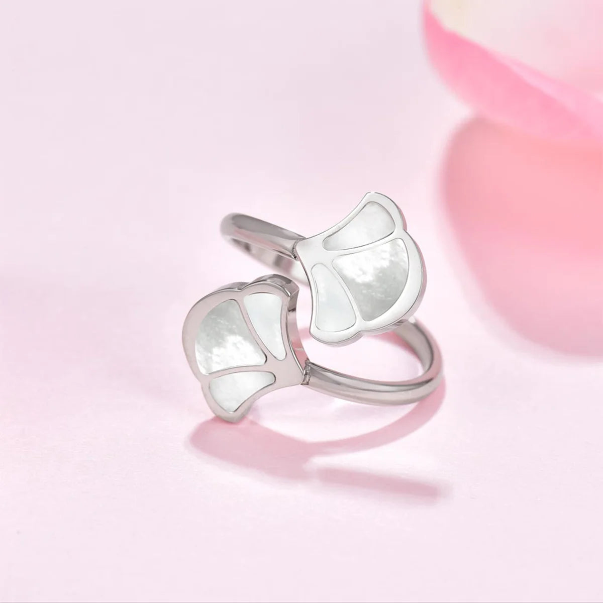 Tulip / Ring Pearl Silver