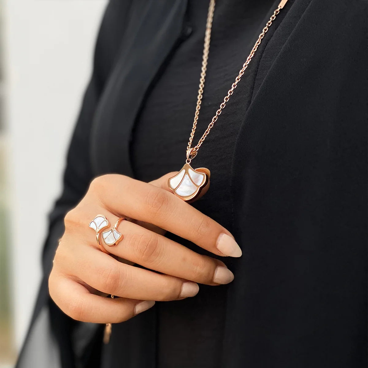 Tulip / Ring Pearl Rose Gold