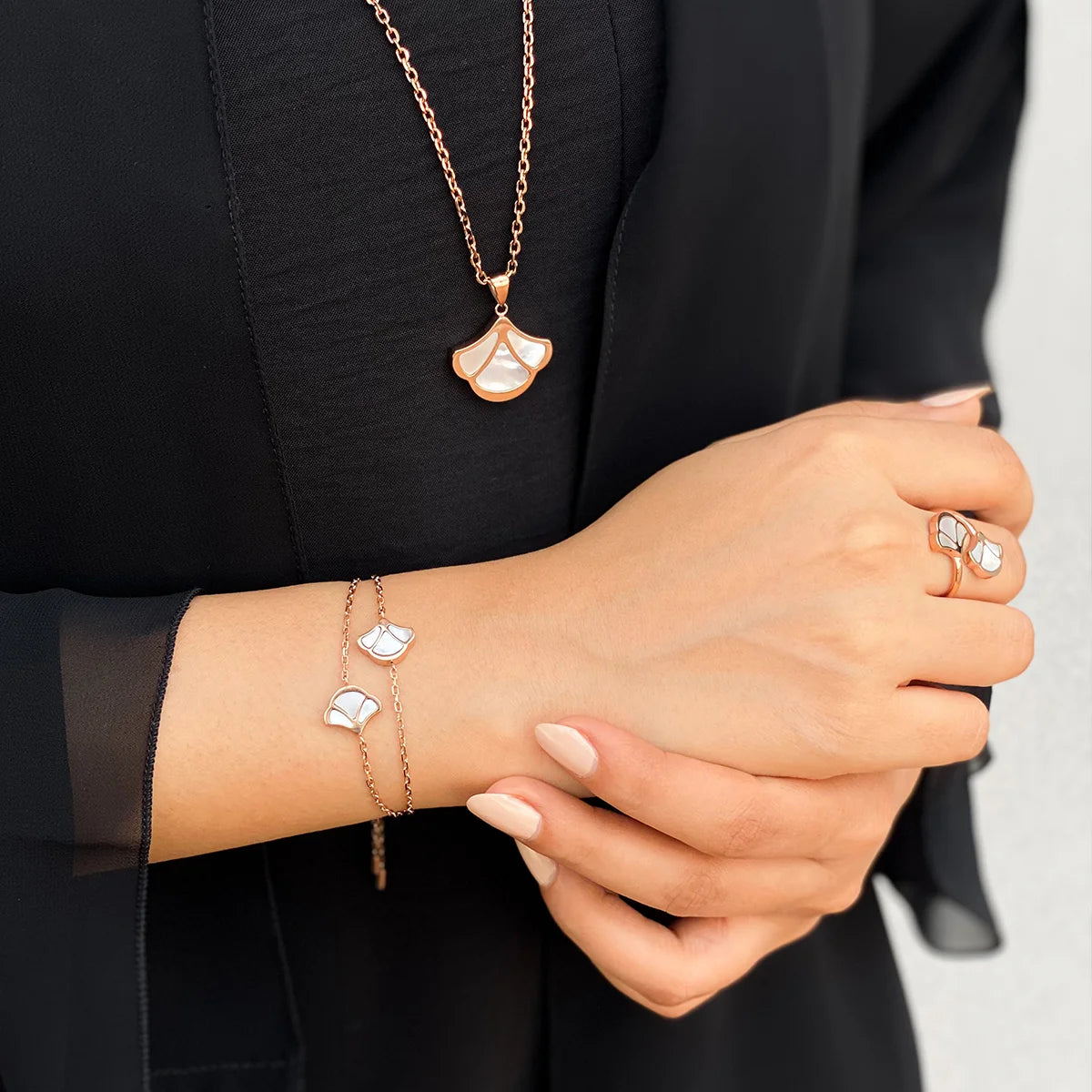 Tulip / Ring Pearl Rose Gold