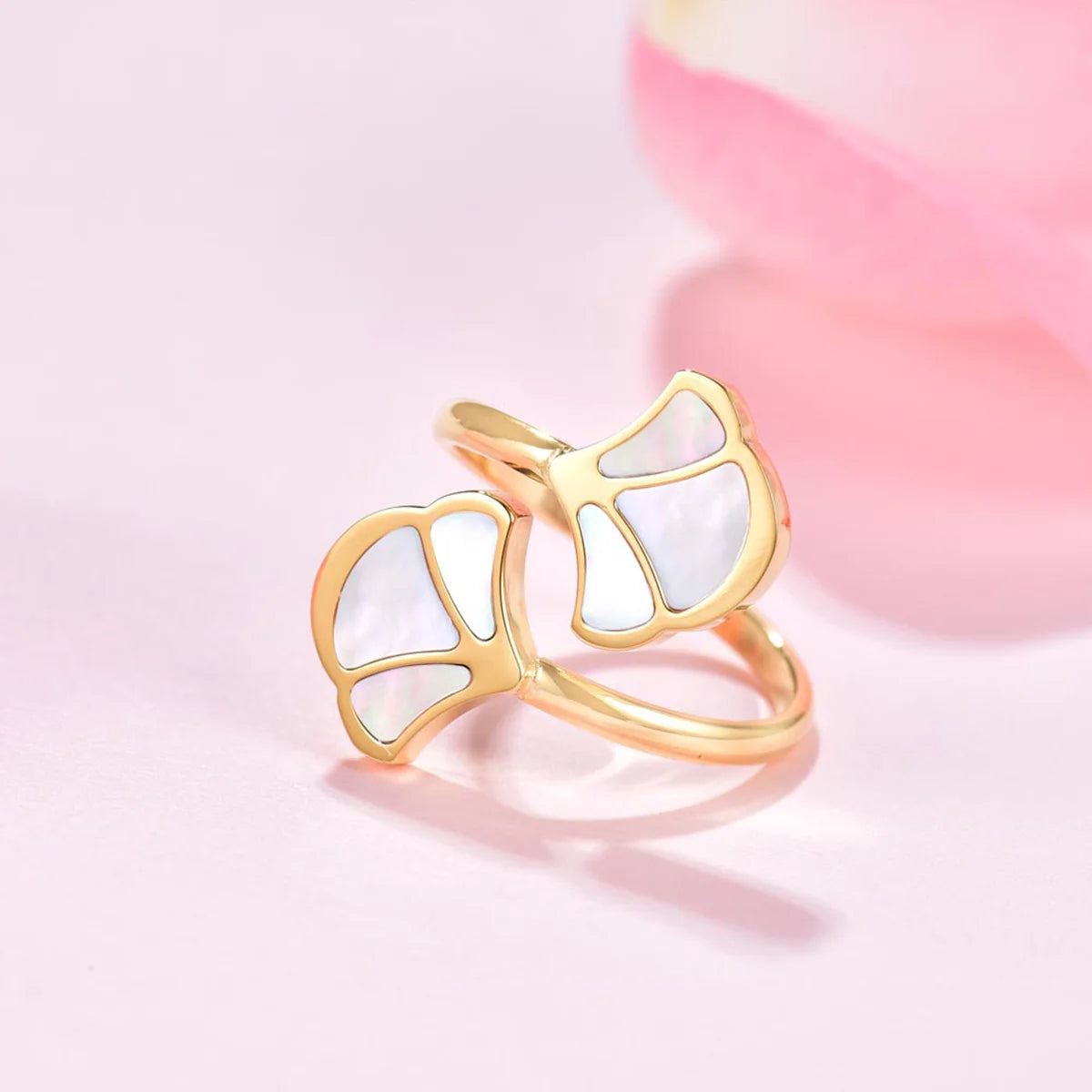 Tulip / Ring Pearl Gold
