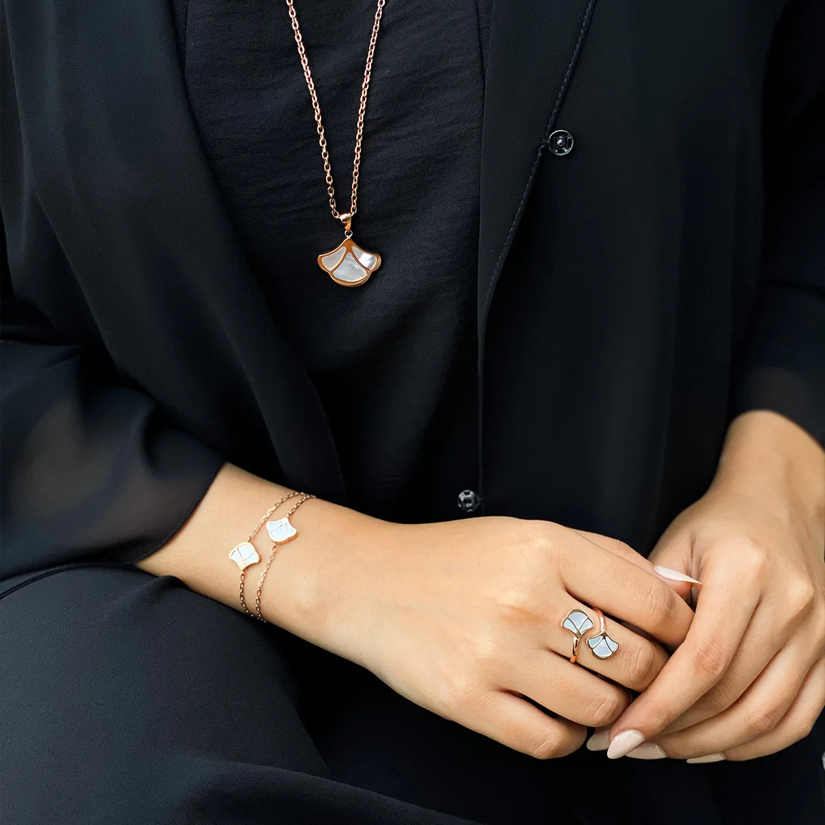 توليب / طقم اللؤلؤ بلون الروز قولد