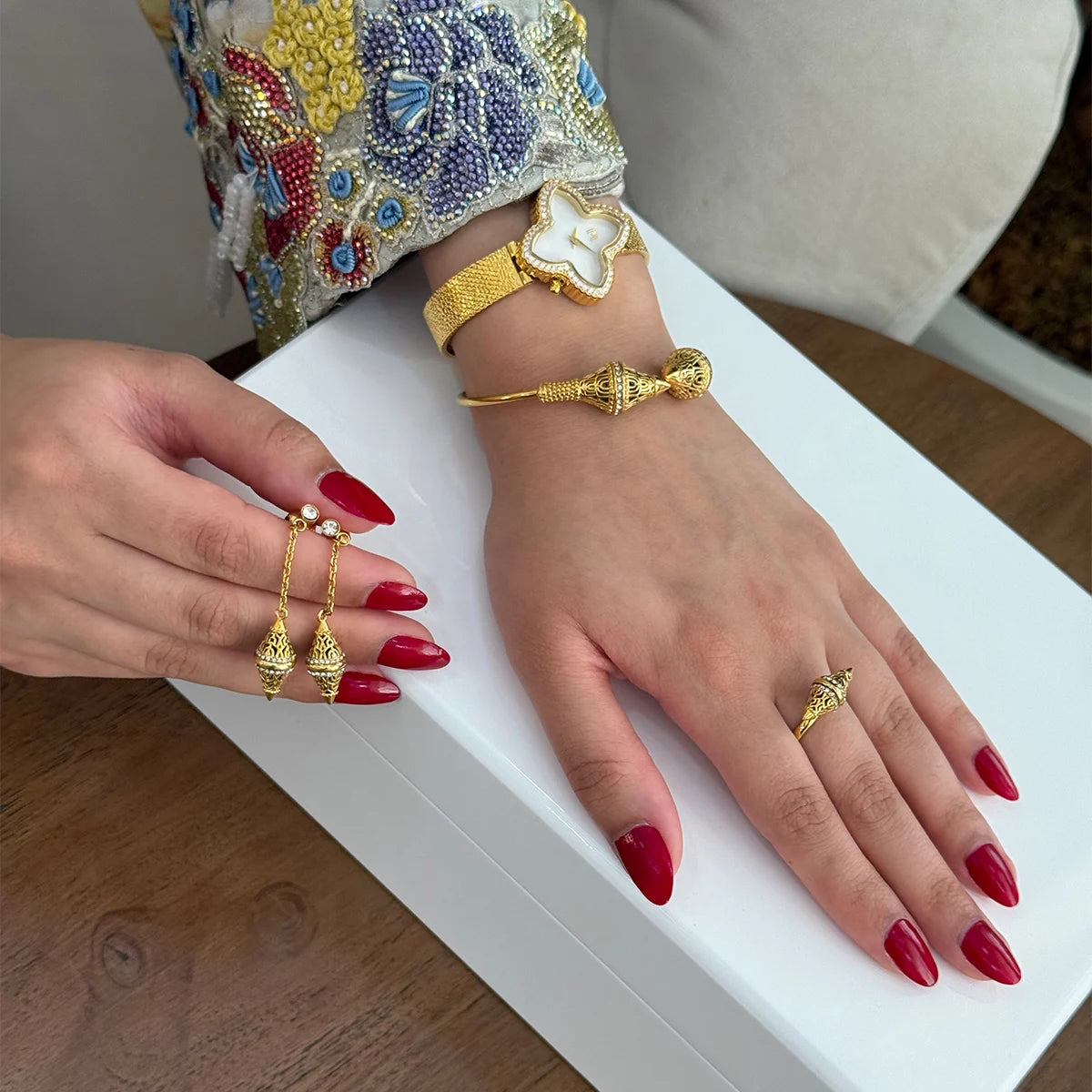 Lantern / Earrings Gold