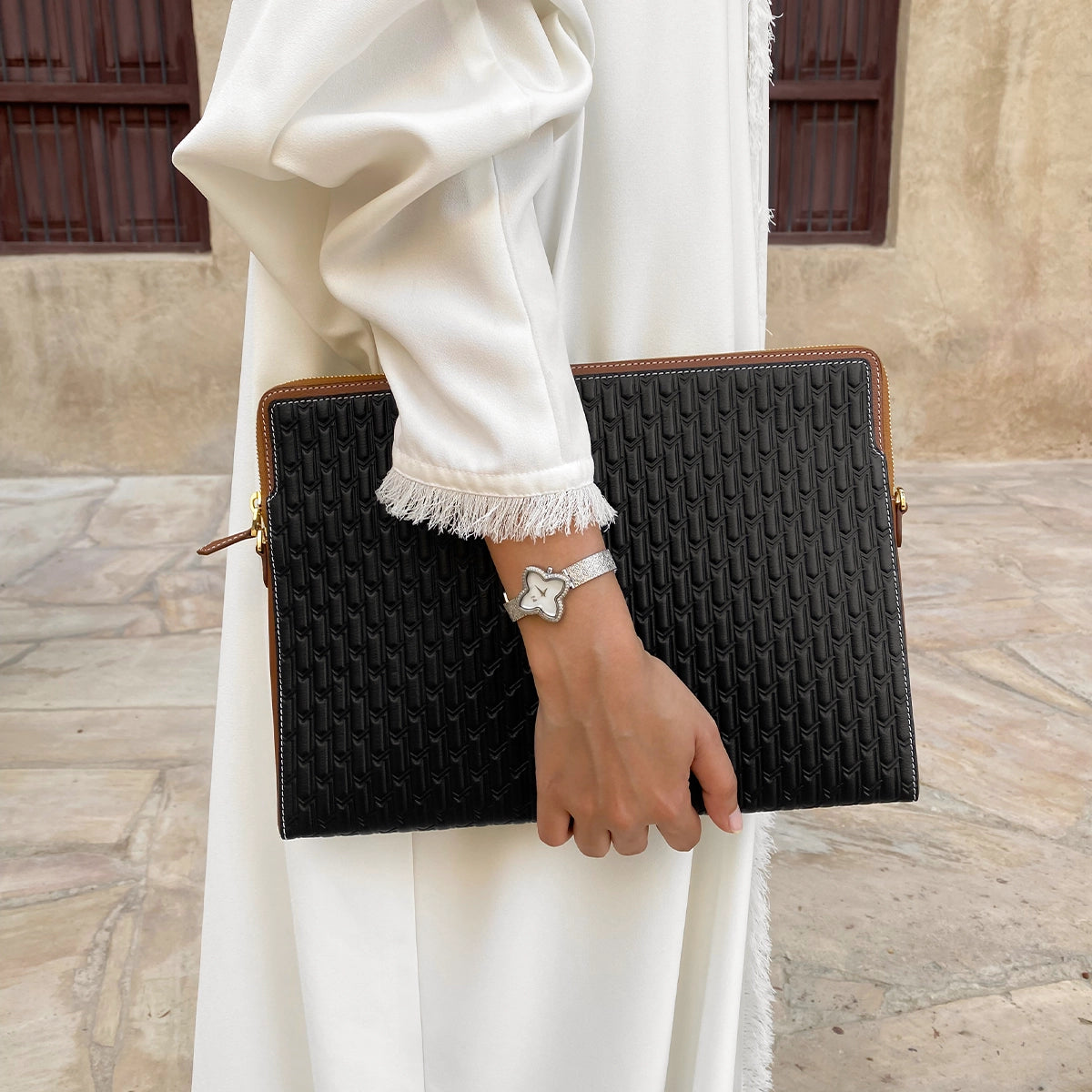 لابتوب باغ 14 / اسود و تان