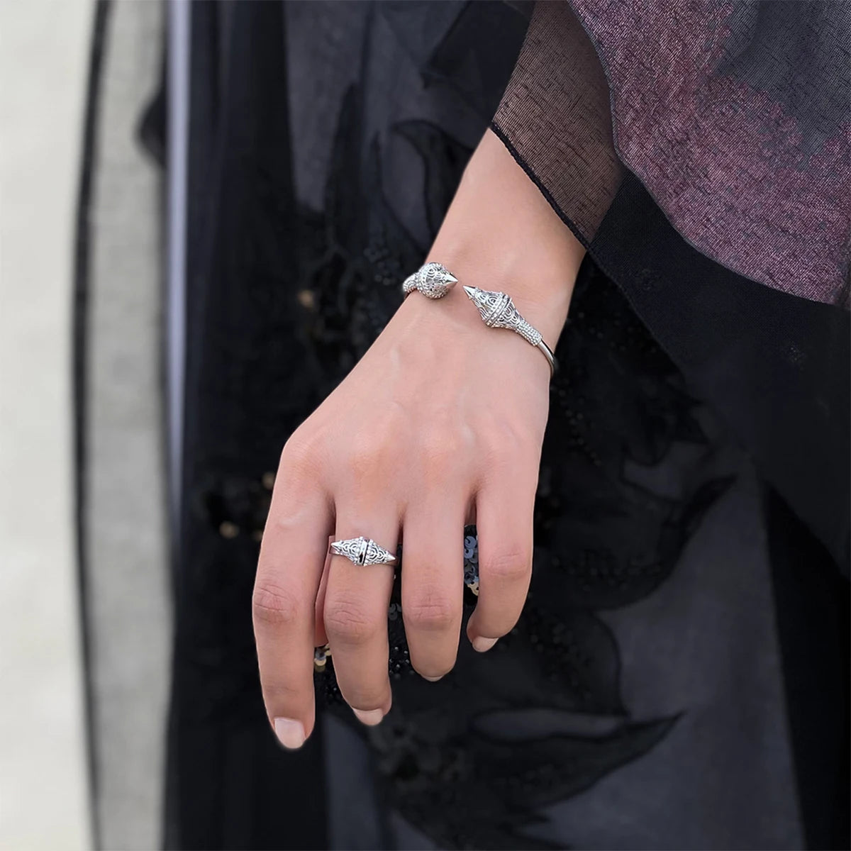 LAR01_3 | MINIMALIST