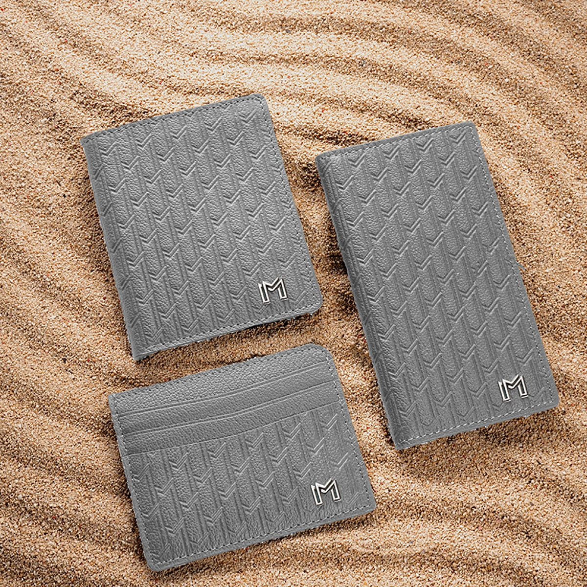 جلد الجمل رمادي / فضي