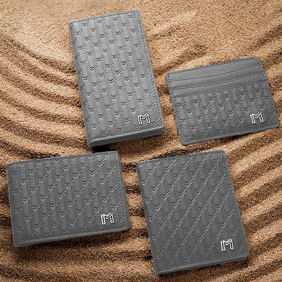 جلد الجمل رمادي / فضي