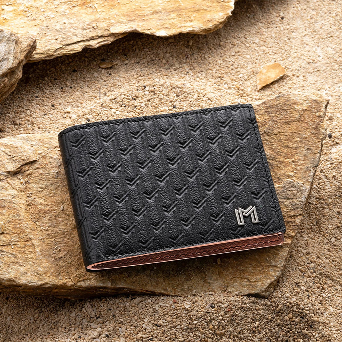 Camel Leather / Black & Tan