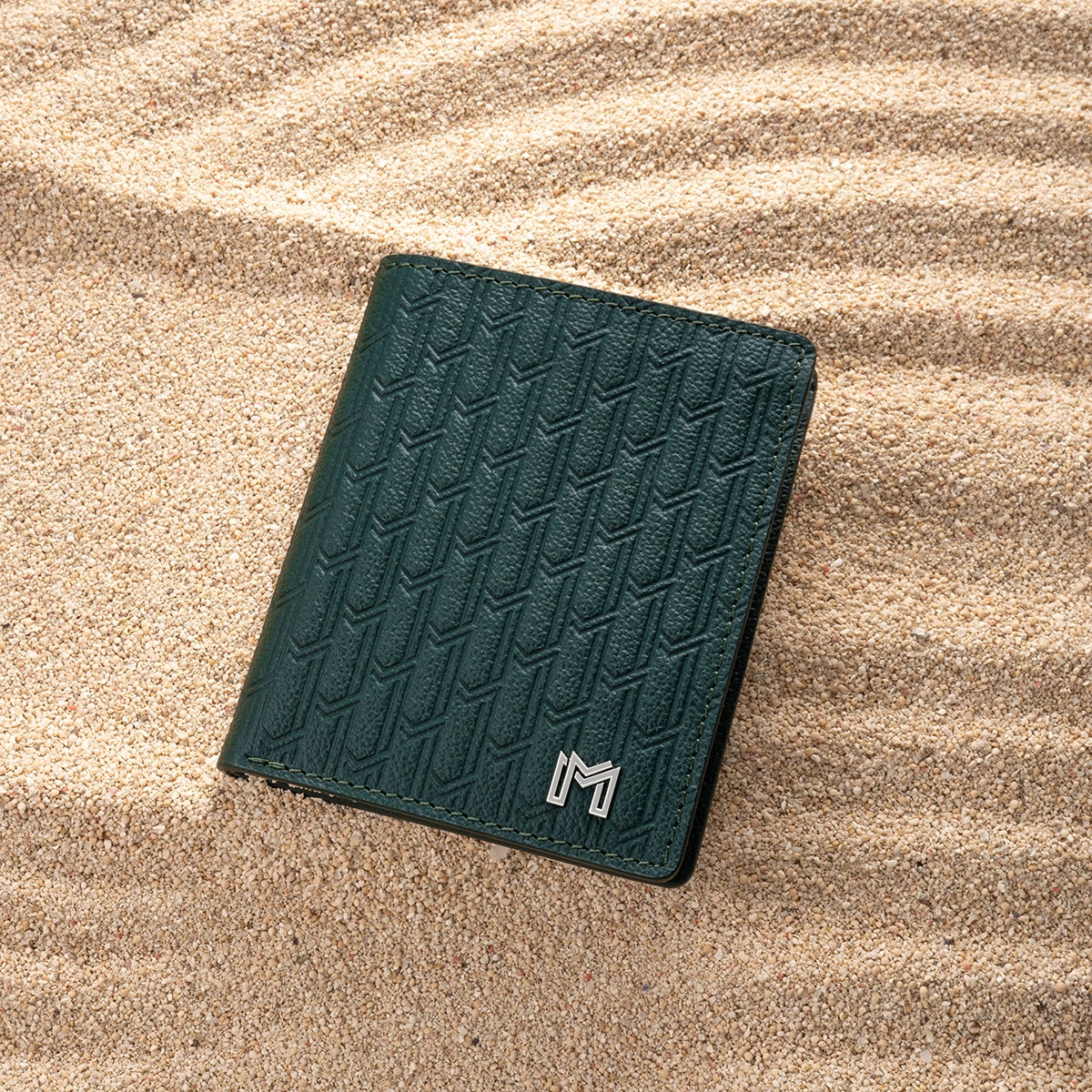 جلد الجمل اخضر / فضي