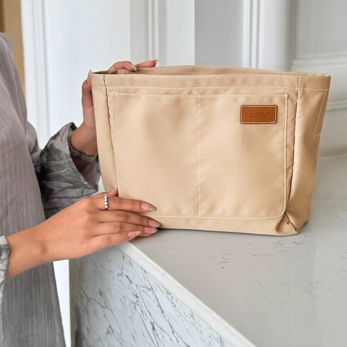 منظم الترافل توت