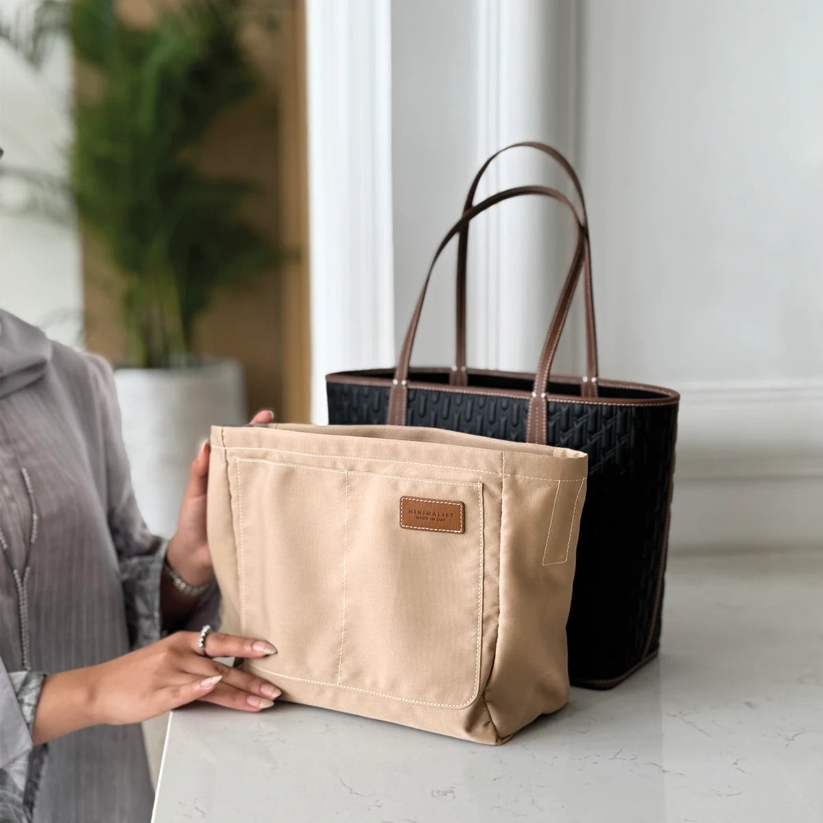 منظم الترافل توت