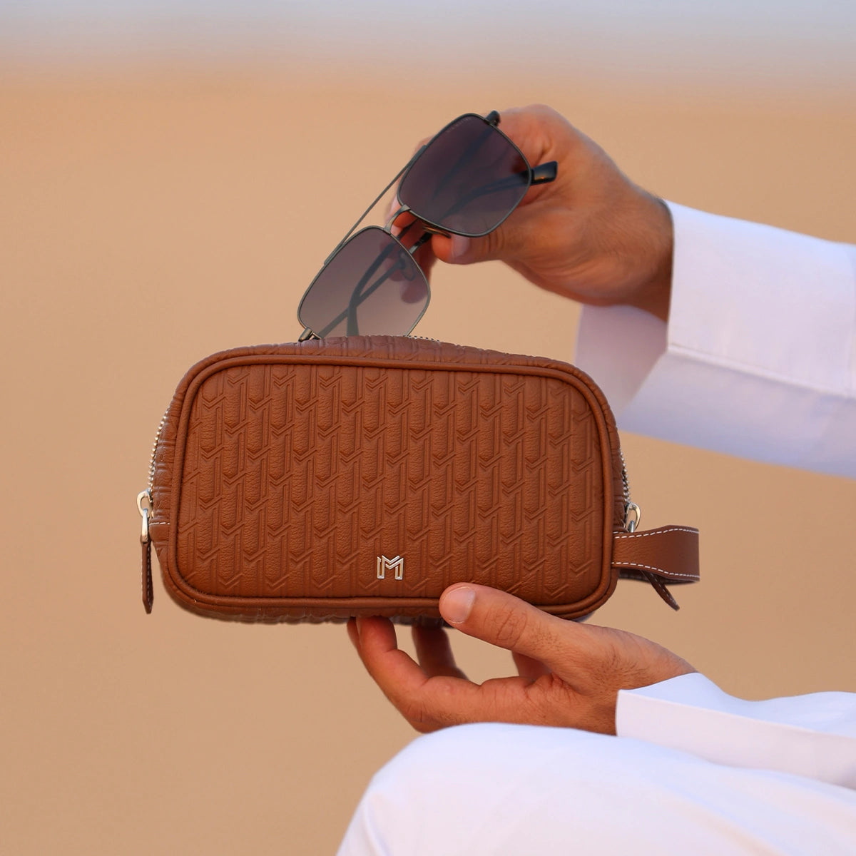 Travel Pouch Tan / Silver