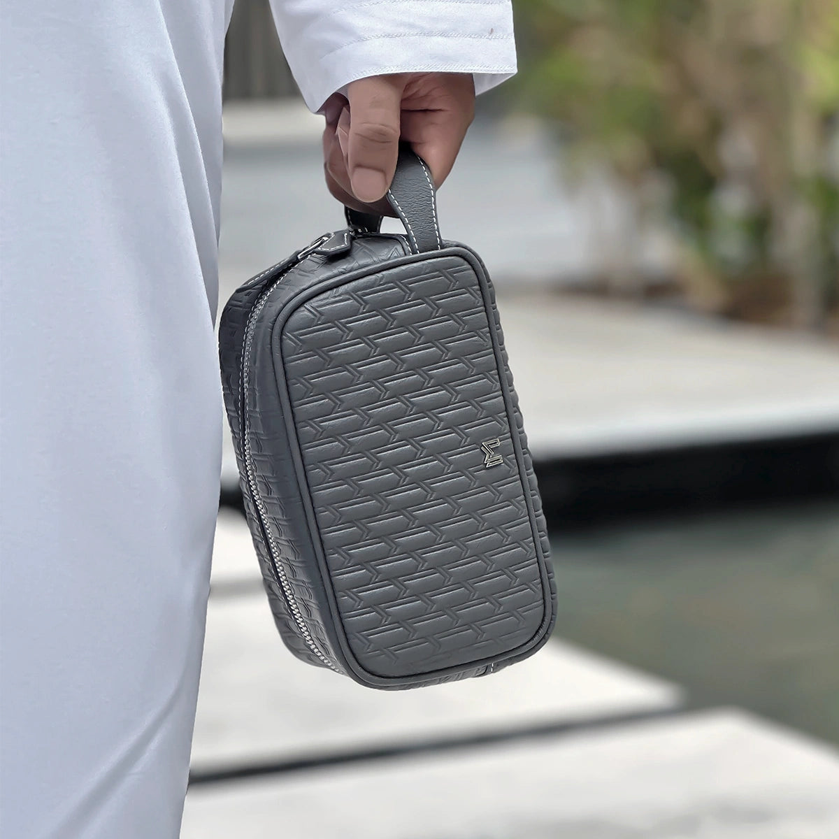 باوتش السفر رمادي / فضي