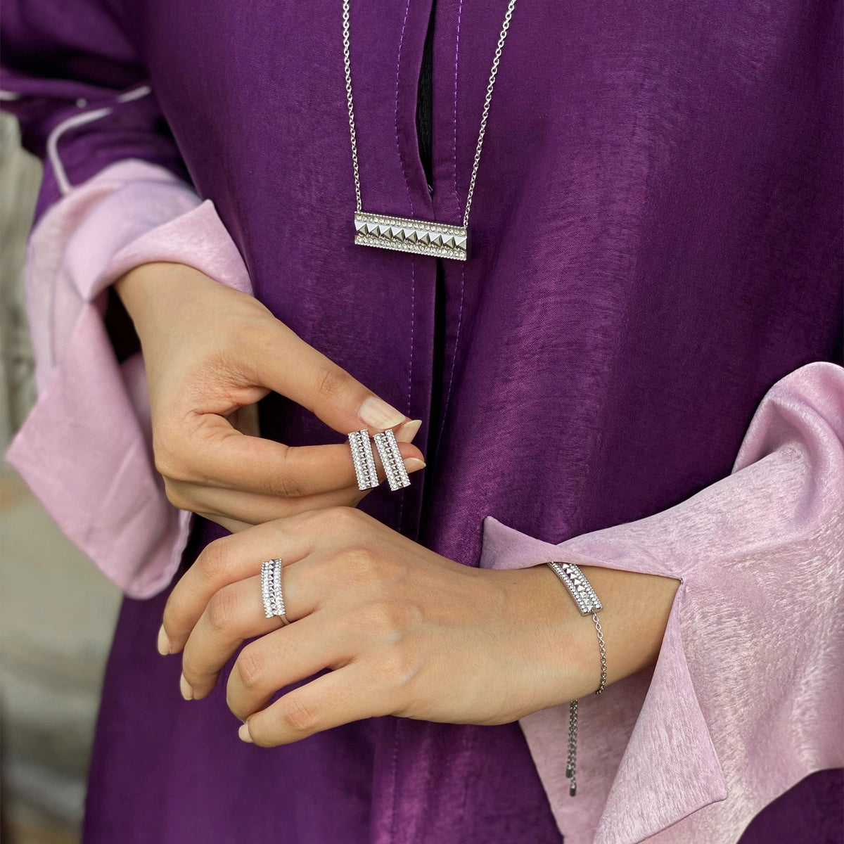 نورة / خاتم باللون الفضي