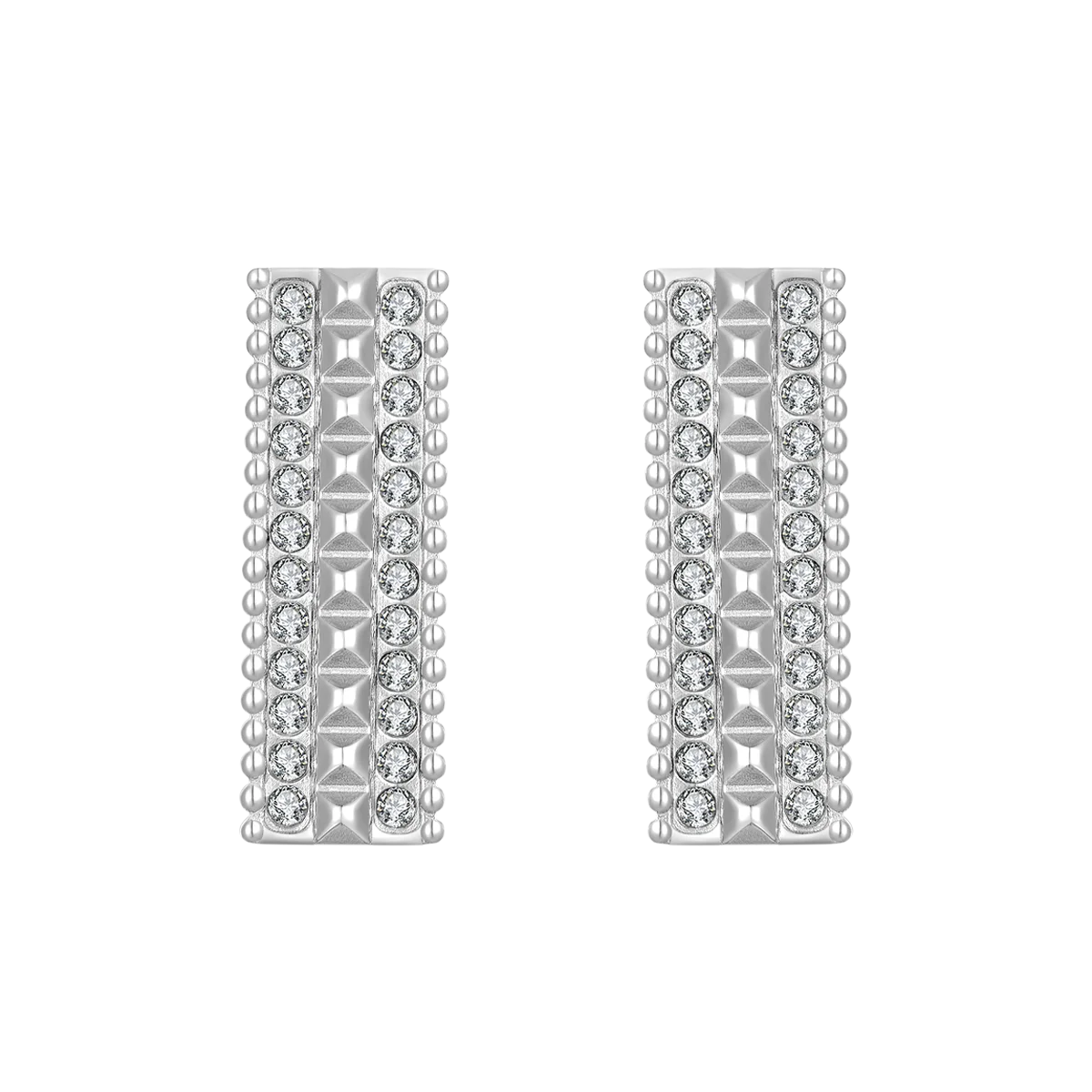 نورة / أقراط باللون الفضي