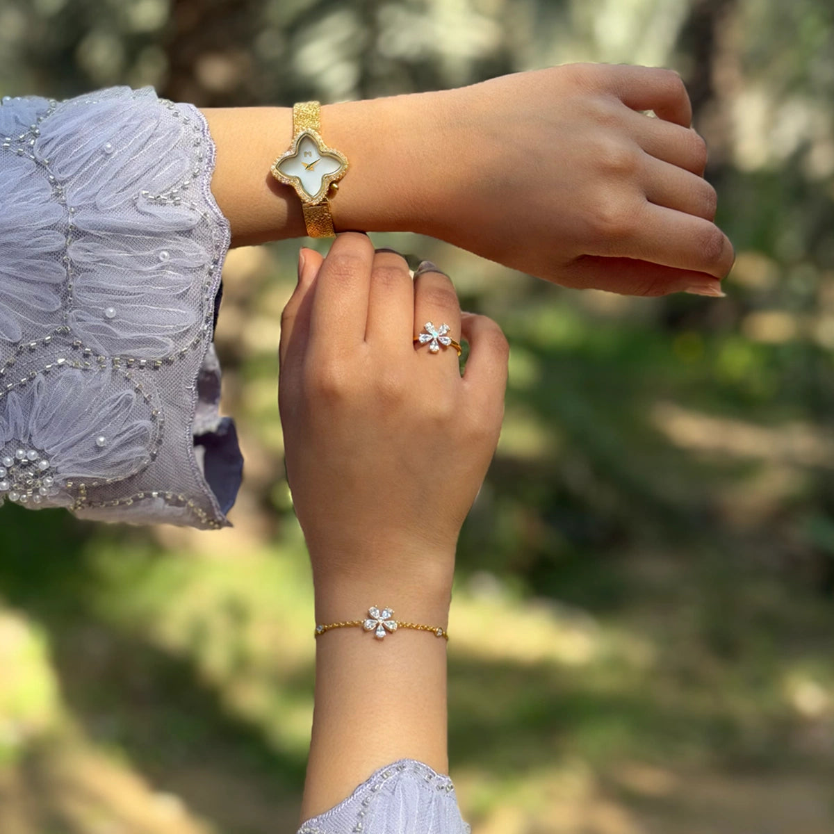 Daisy Flower / Ring Gold