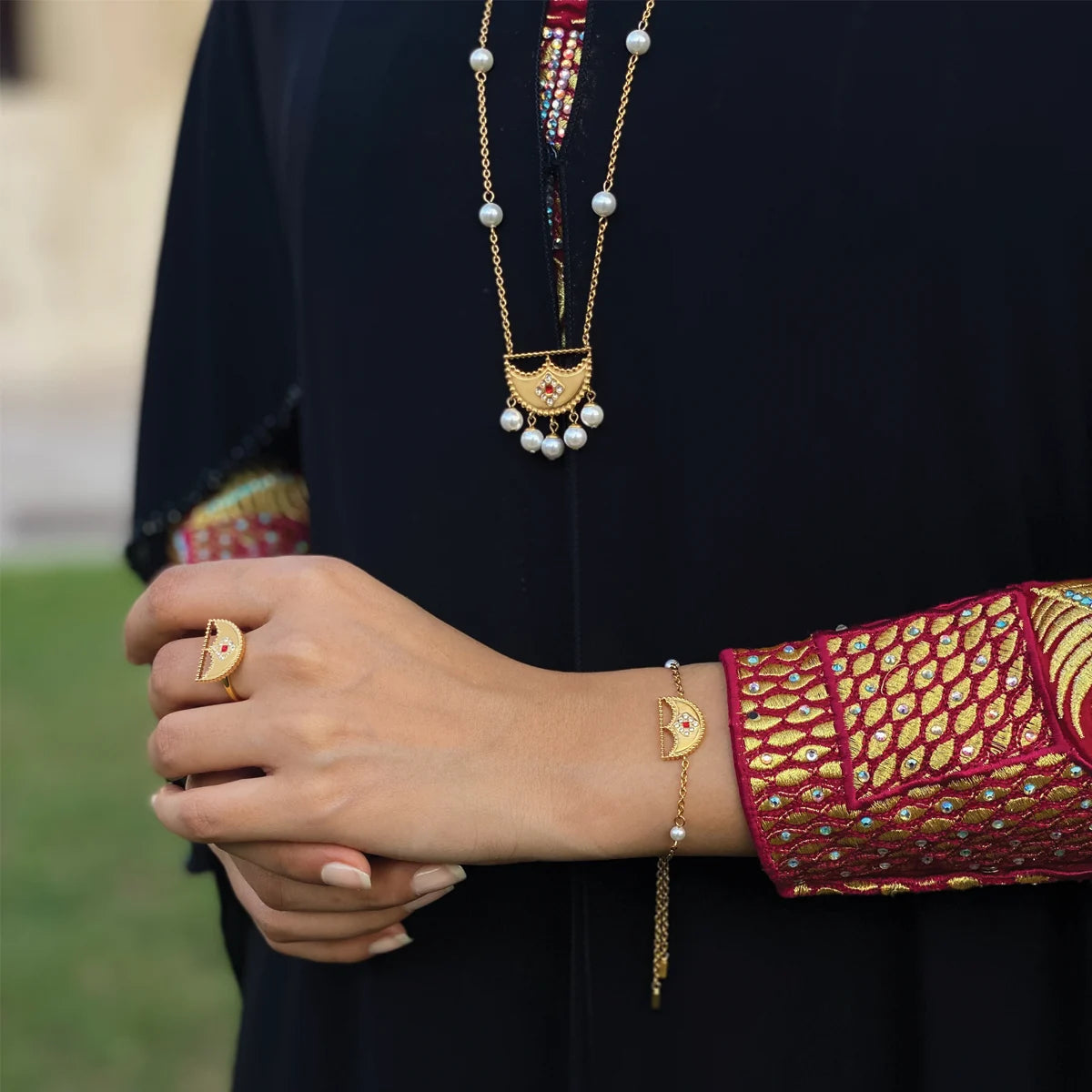 Shnaf / Necklace Pearl Gold