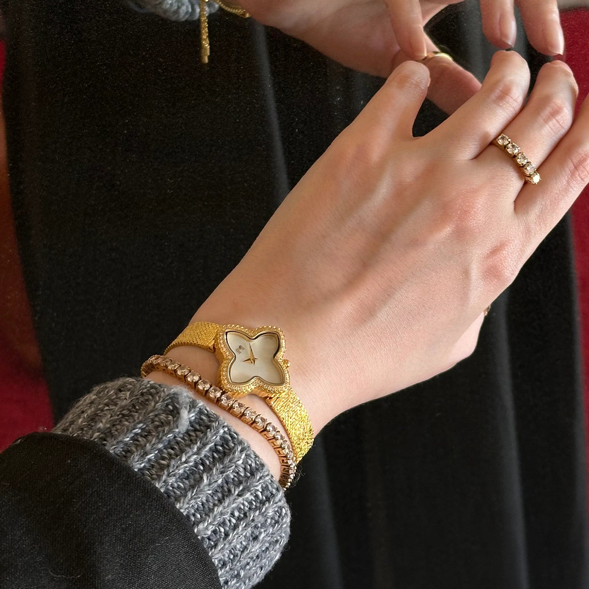 تنس / خاتم باللون الذهبي