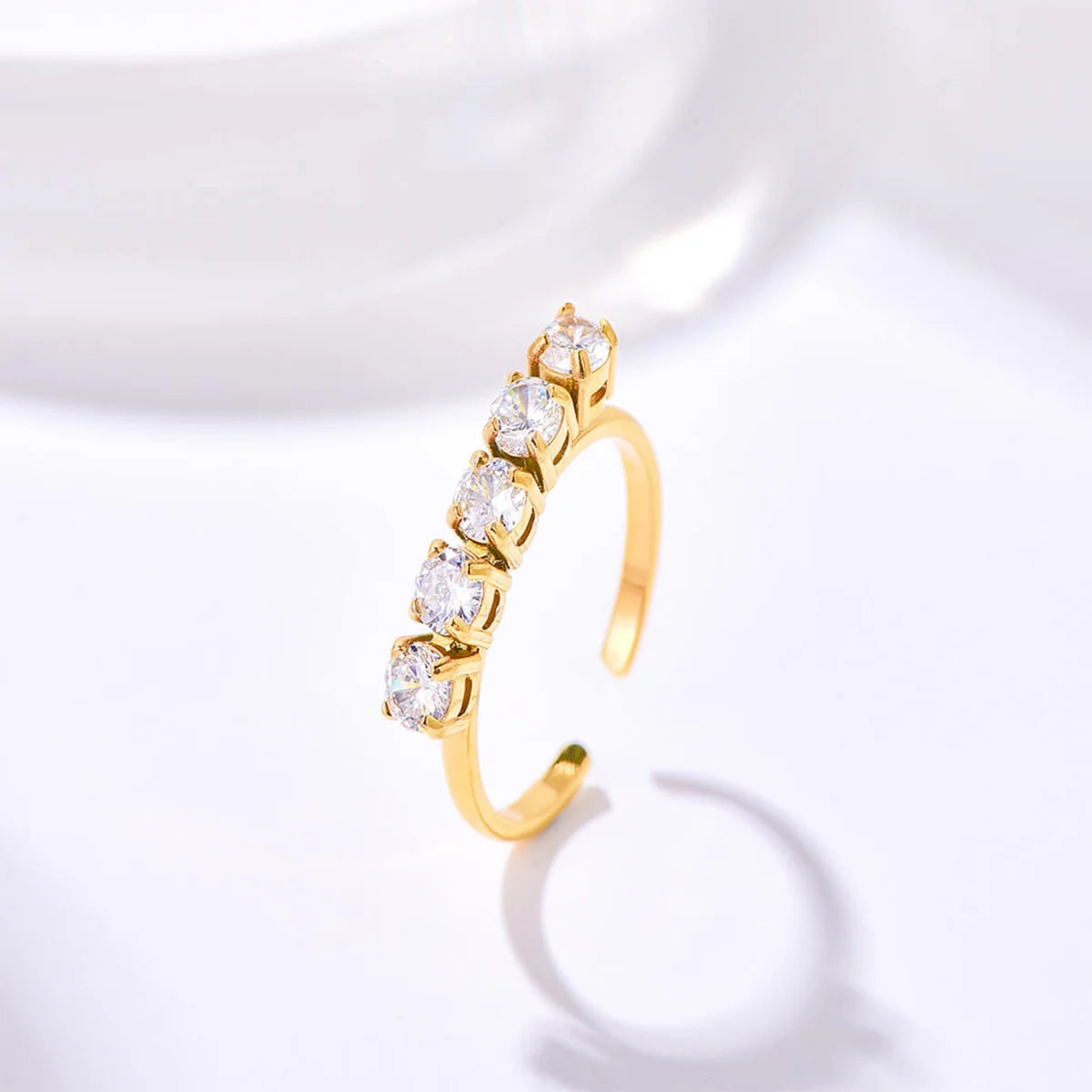 تنس / خاتم باللون الذهبي