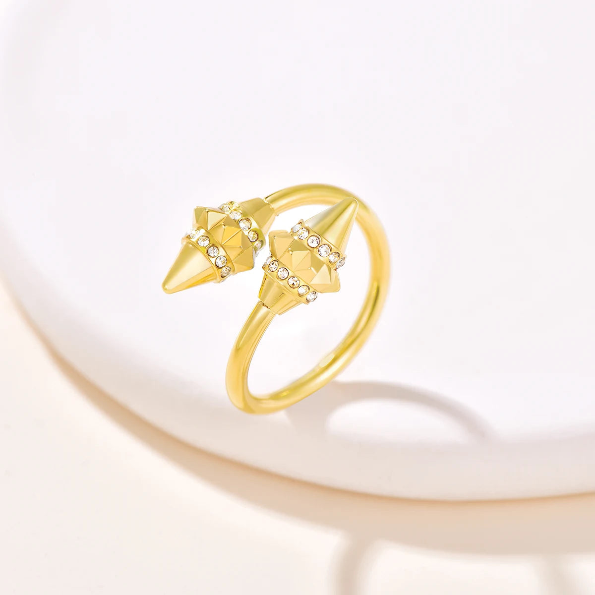 تراث / خاتم باللون الذهبي