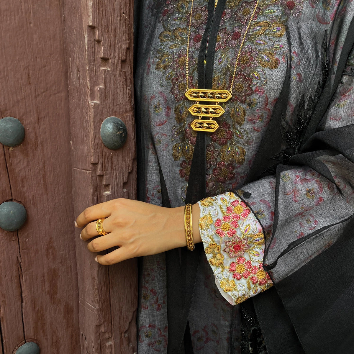 Anaqa / Necklace Gold