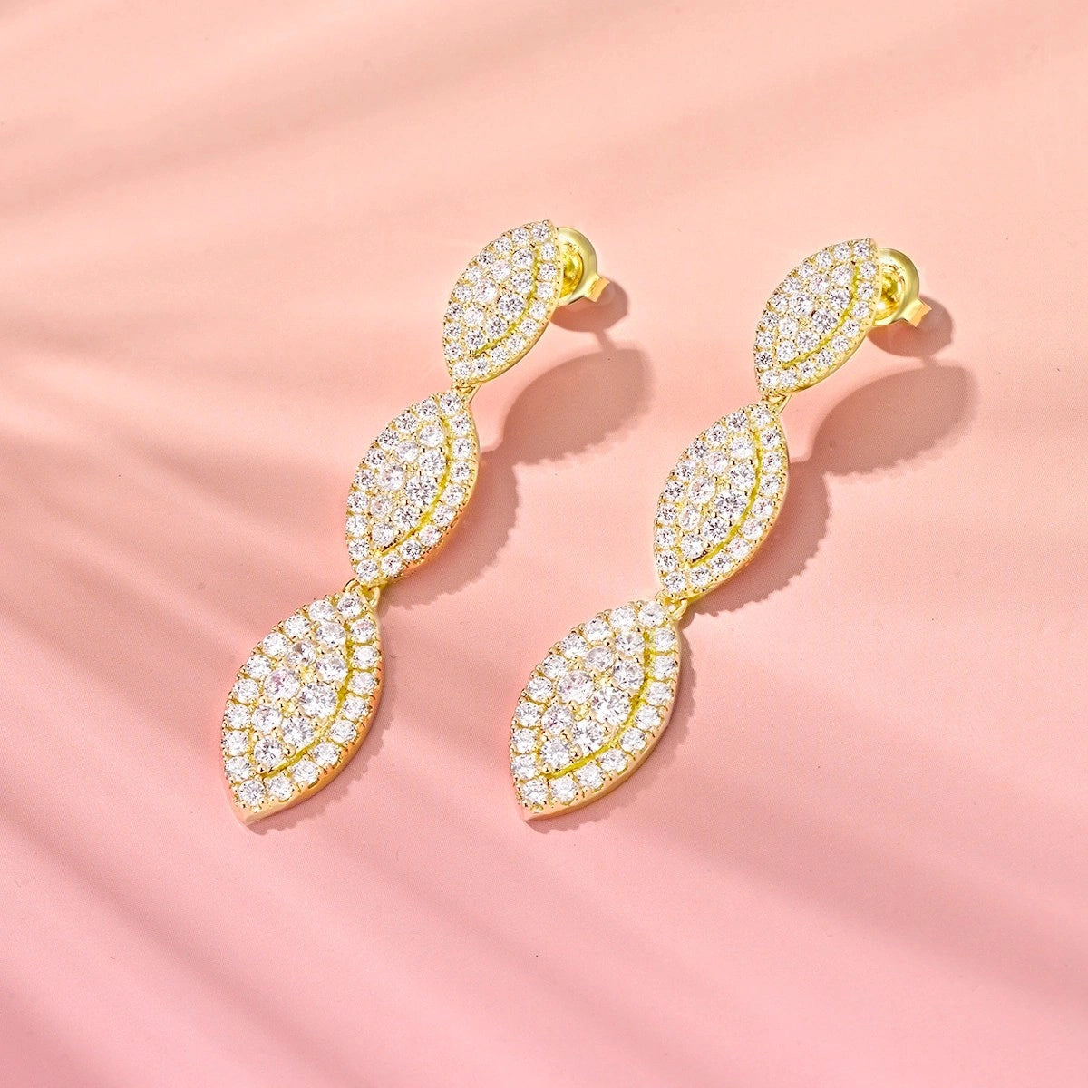 Daisy Leaf / Earrings Gold