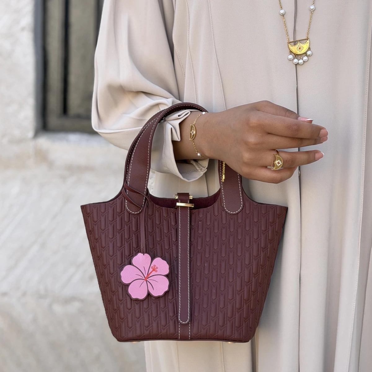 ليذر تشارم / البرقع