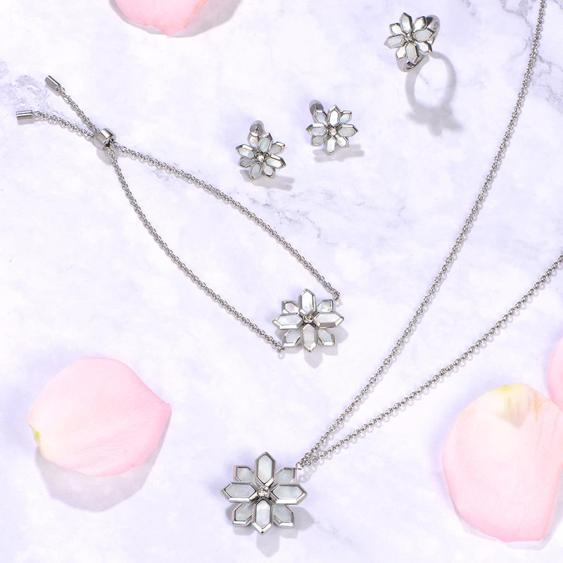 Lotus / Ring Pearl Silver