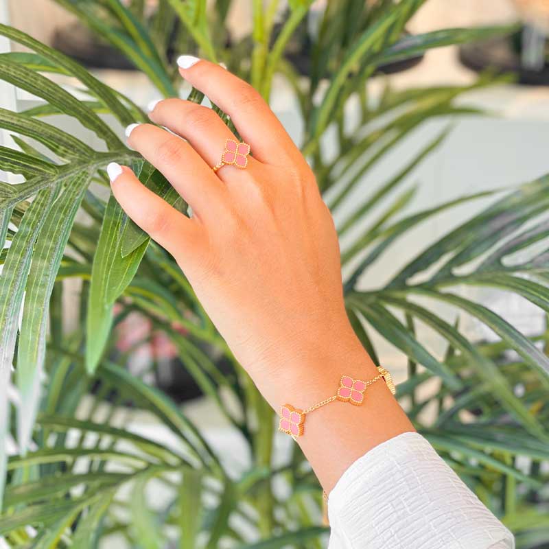 جوري / خاتم العقيق الوردي باللون الذهبي